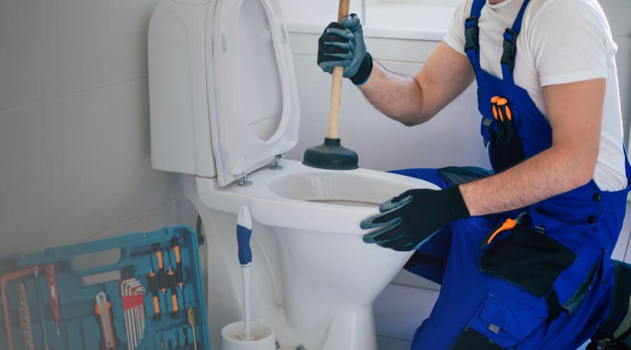 Expert burst pipe repair services in Moran, MI